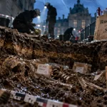 Quatorze tombes médiévales découvertes rue de Louvois à Reims